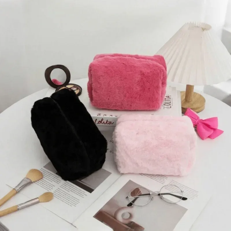 1 joli sac de rangement pour maquillage en peluche - sac de maquillage simple en nylon, adapté aux voyages et aux étudiants, confortable et moelleux, grande capacité, adapté à l'hiver, disponible en rose et autres couleurs, non lavable