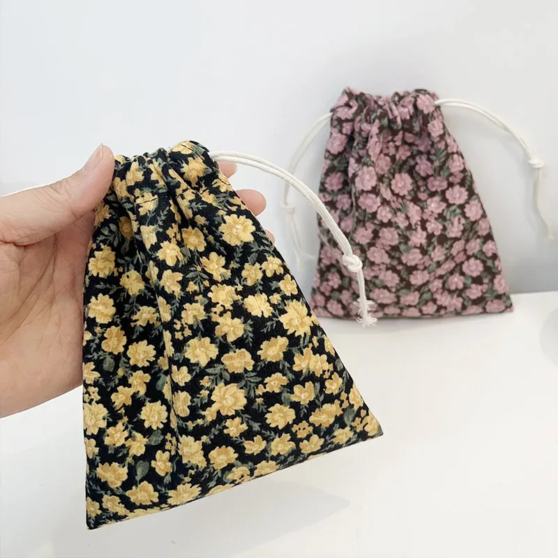 mini sac de rangement cosmétique à imprimé floral, sac de rouge à lèvres de maquillage wstring de proximité, petit gril, sac d'emballage de chaussettes de sous-vêtements de voyage