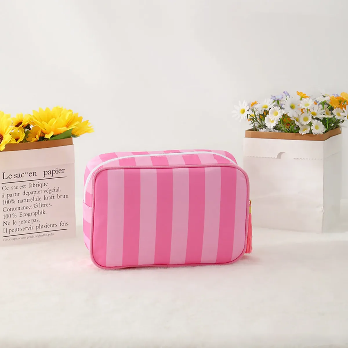 pochette de maquillage personnalisée brodée en seersucker, rayée et matelassée, pour cosmétiques, cadeau de mariage pour demoiselle d'honneur, organiseur de voyage pour articles de toilette avec fermeture éclair