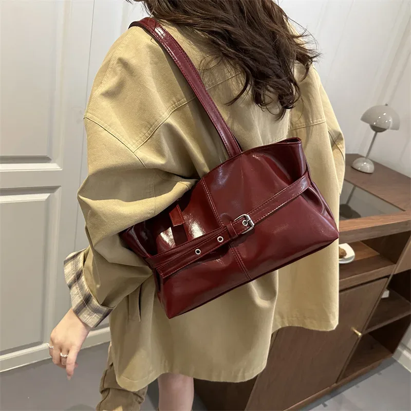 nouveau sac à main tendance polyvalent avec boucle de ceinture, style coréen, couleur unie, en cuir souple, sac à bandoulière décontracté pour femme, sac sous le bras