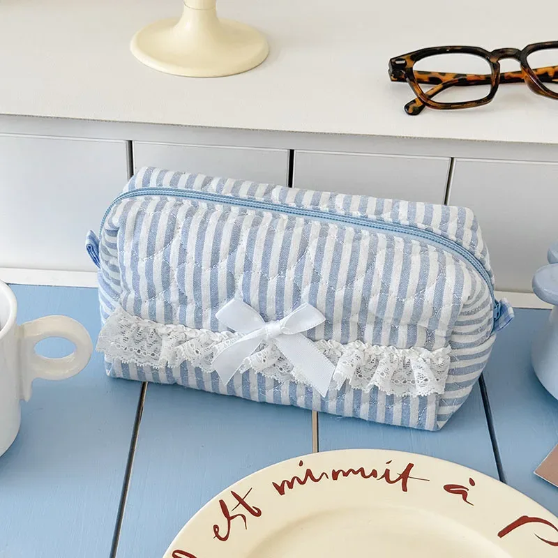 sac de rangement de cosmétiques en forme de cœur rose, pochette de maquillage esthétique mignonne avec garniture en dentelle, sacs de rangement de cosmétiques vintage de grande capacité