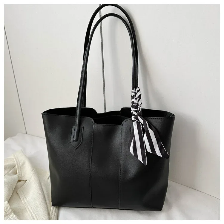 sac fourre-tout grande capacité de style coréen pour femme, sac à bandoulière simple pour trajets quotidiens, texture de niche, printemps/été 2026