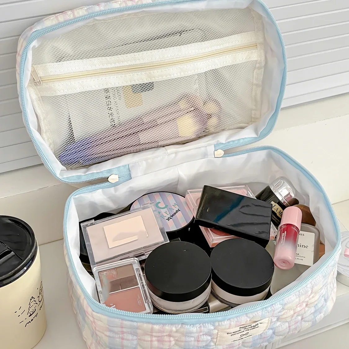 sac de maquillage matelassé en forme de cœur pour femmes, grande capacité, pochette de rangement de cosmétiques de toilette de voyage, sac à main pour rouges à lèvres pour dames, vente en gros