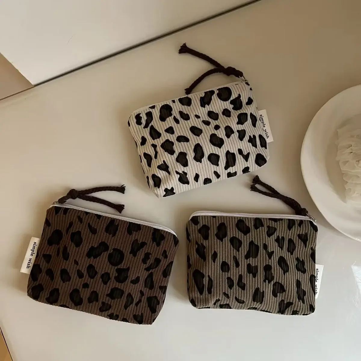 portefeuille rétro imprimé léopard pour femmes, mini pochette, porte-monnaie, sac de rangement, sac pour serviettes hygiéniques