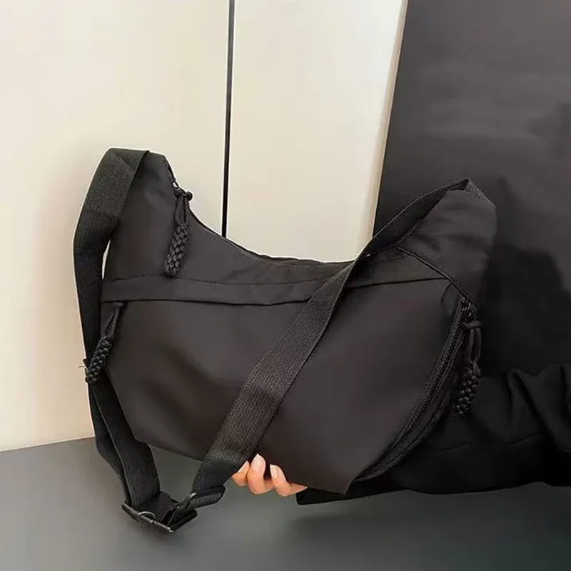 sac à bandoulière en nylon décontracté pour femme, sac hobo grande capacité avec sangle réglable, noir/blanc/kaki pour usage quotidien