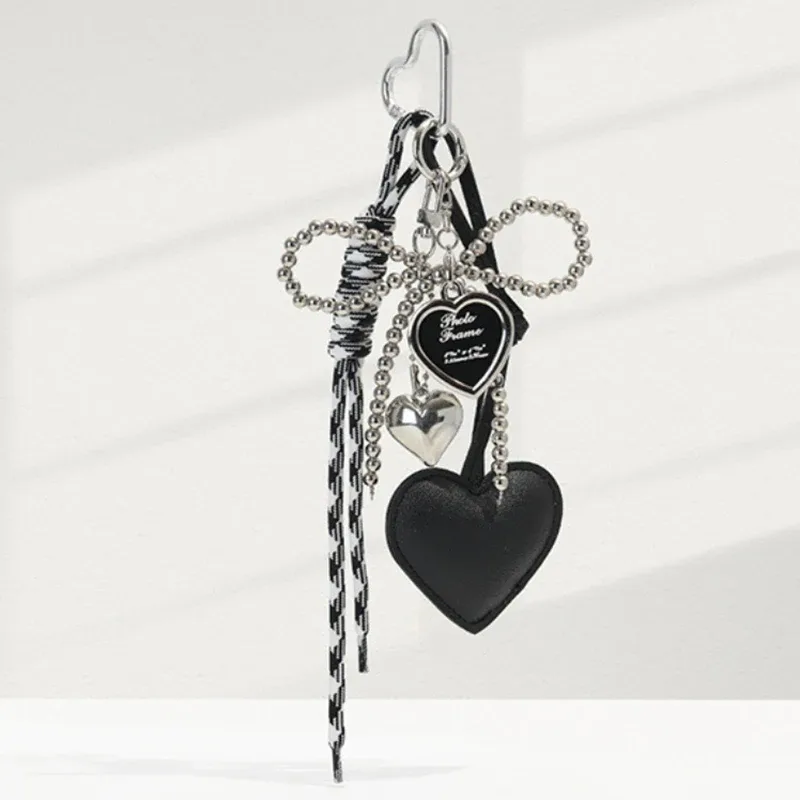 porte-clés en cuir brillant avec nœud en perles, breloque pour sac à dos coréen y2k, pendentif en forme de cœur d'amour, décoration de sac à main, cadeau