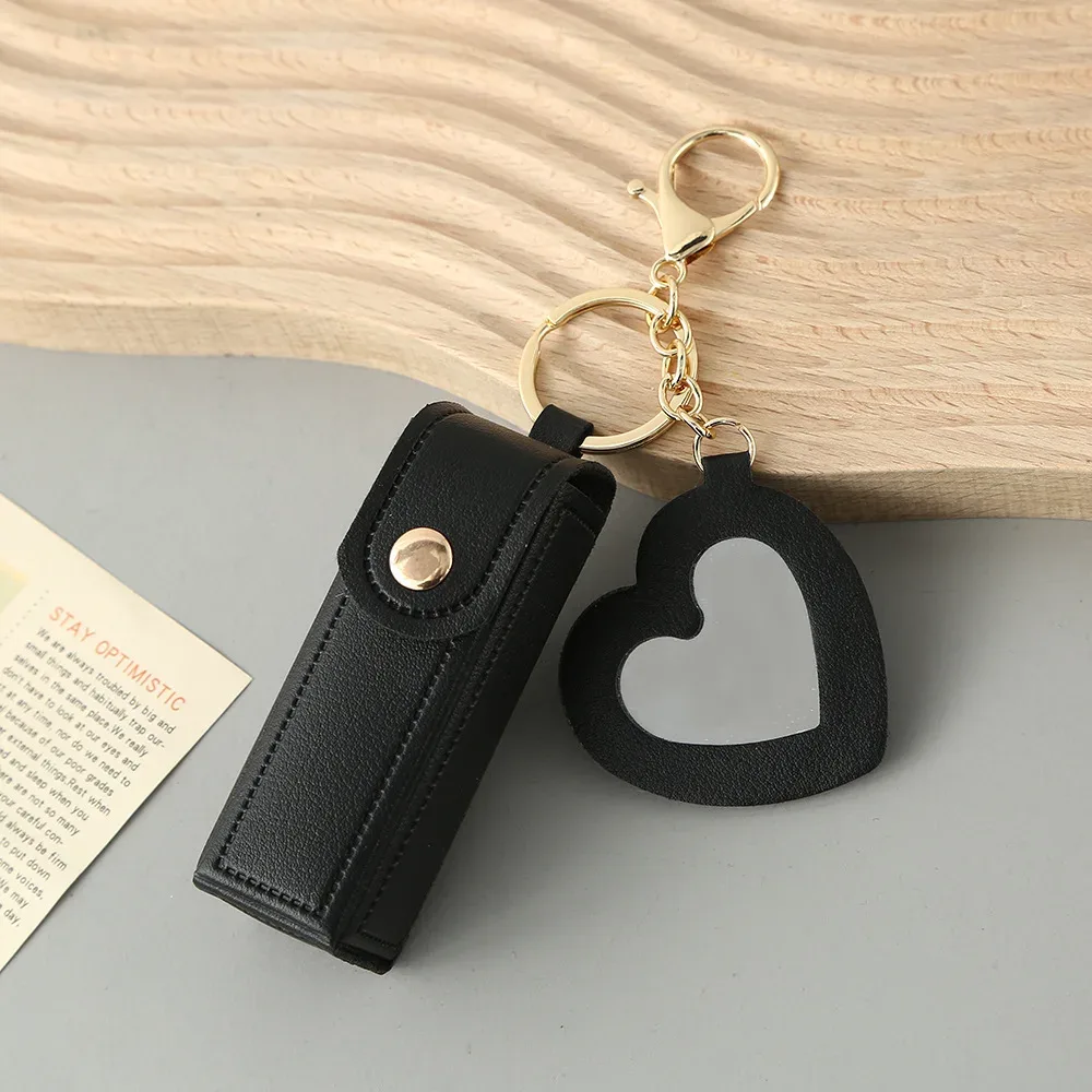 trousse toilette cuir motif coeur poignée portecles beige rose noir marron rouge voyage cosmetique miniature