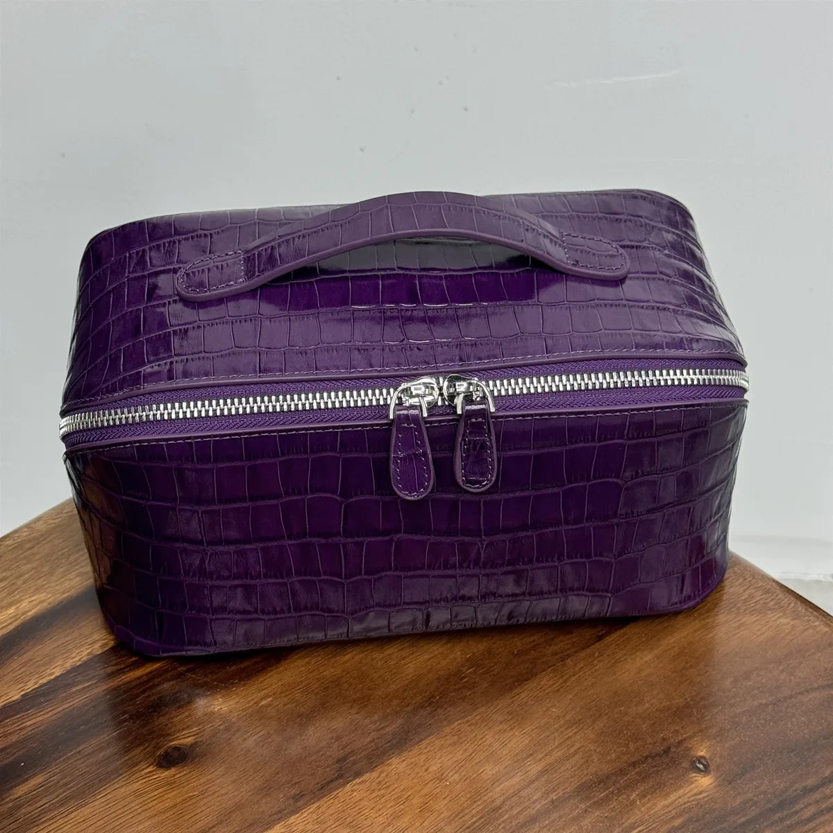 sac de maquillage en cuir véritable à motif crocodile, grande capacité, sac de rangement de voyage en cuir de vache, sac cosmétique portable avec initiales gratuites