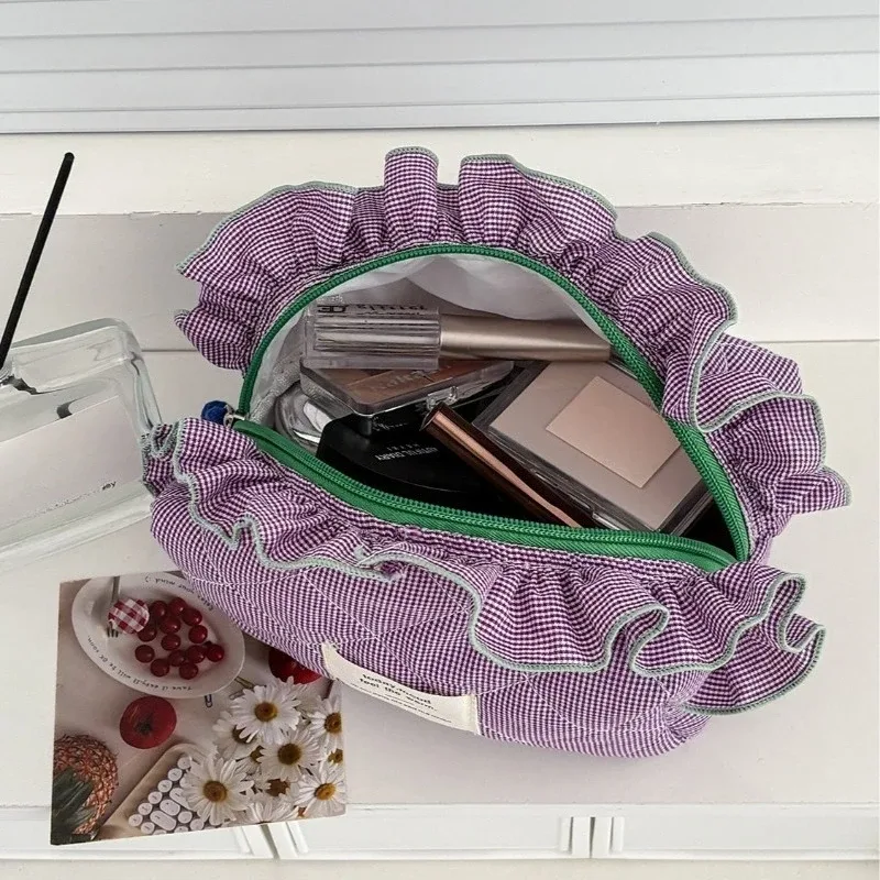 trousse de maquillage rétro à carreaux vichy grande capacité pour femme, pochette de voyage pour cosmétiques avec bord festonné et fermeture à nœud en ruban