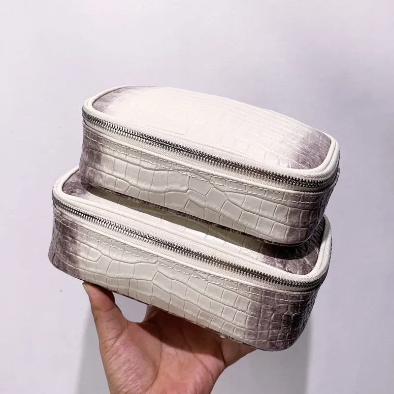personnaliser les initiales en cuir véritable boîte d'affaires de voyage sacs de maquillage pour les femmes sacs à main et sacs à main de luxe 2026 nouveau dans le sac organisateur de motif de crocodile en peau de vach
