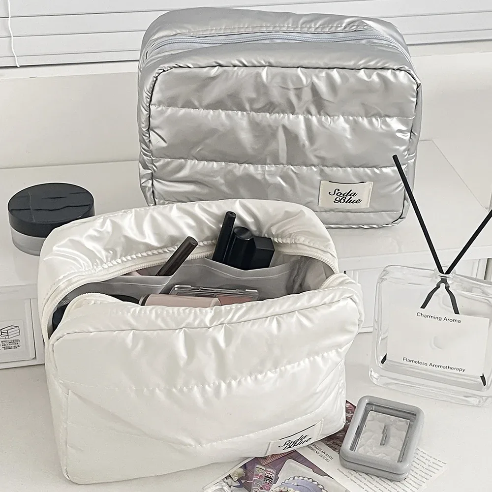 sac à main de maquillage étanche de grande capacité, vente en gros, pochette de rangement de cosmétiques et de toilette pour femmes, sac carré élégant à fermeture éclair pour dames