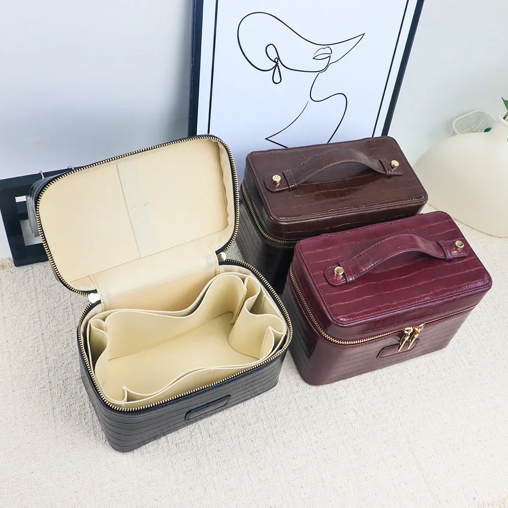 sac de toilette de voyage personnalisé avec motif crocodile, sac de maquillage portable à suspendre, organiseur de cosmétiques pour femmes