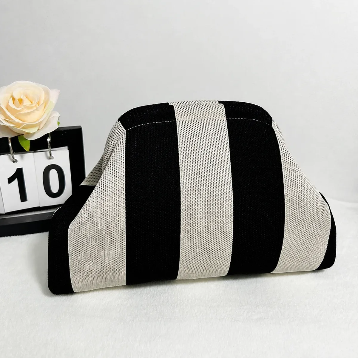 organisateur de maquillage portable, pochette tendance à motifs variés, sac à cosmétiques à main, sac à cosmétiques léger en tricot pour les trajets quotidiens