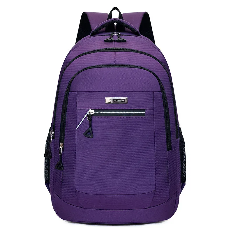 sac dos papier violet gris bleu noir dentelle jacquard verrouillable computer informatique bandoulière arquée minimaliste normcore