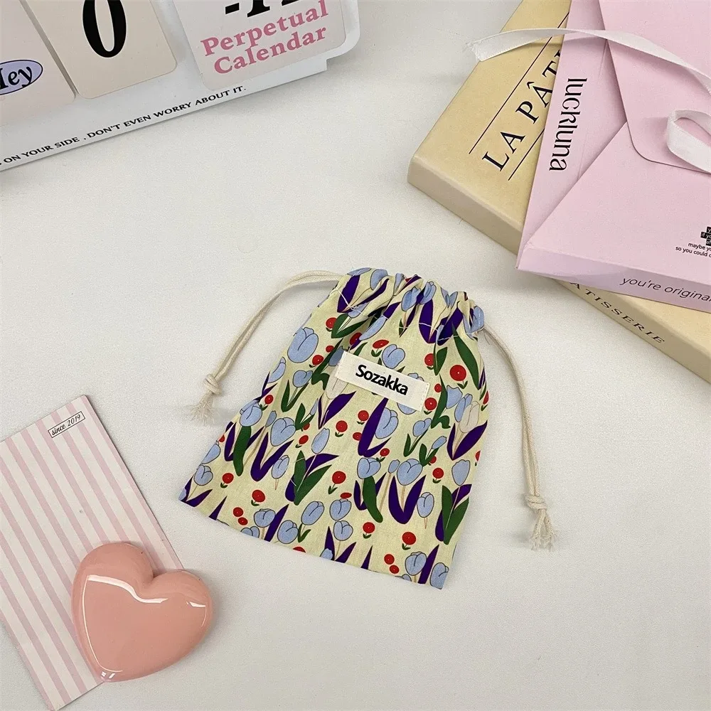 pochette à cordon à motif floral, sac de rangement cosmétique, organiseur de voyage pour rouge à lèvres et maquillage, style vintage mignon, pochette cadeau
