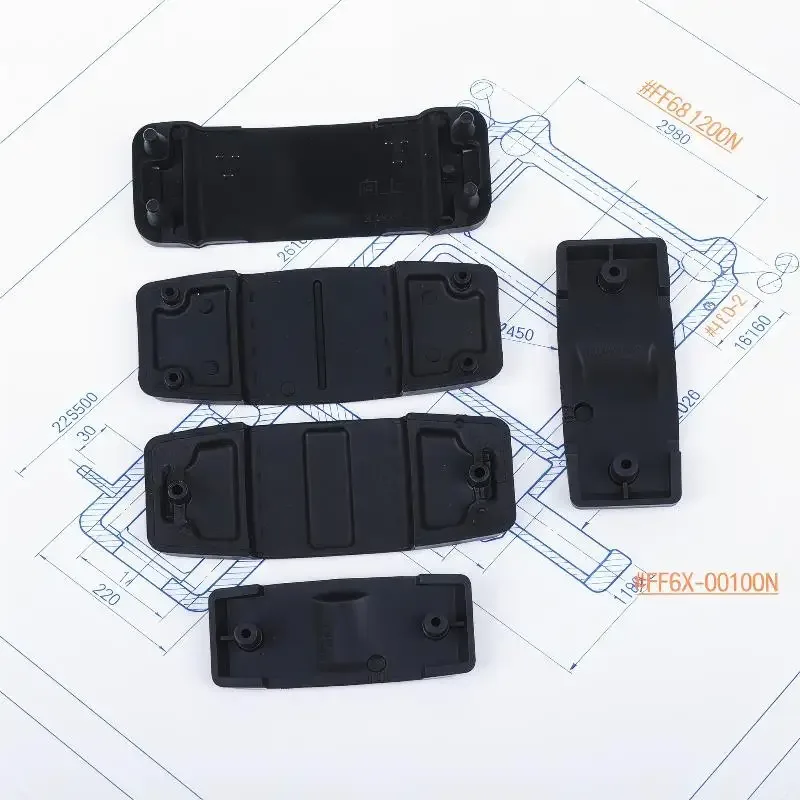 clip fixation nylon noir perforations motif lignes horizontales accessoire remplacement charnière bagage usage voyage