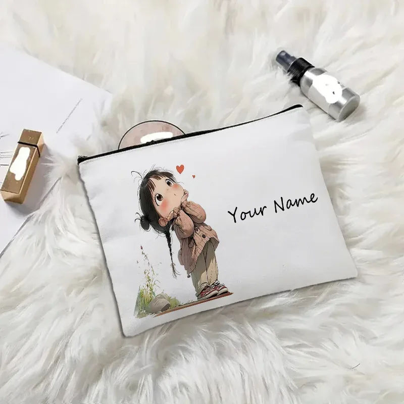 trousse de maquillage personnalisée en toile avec nom, pochette cosmétique imprimée fille cartoon, organisateur de voyage personnalisé à fermeture éclair pour femme, idéal cadeau