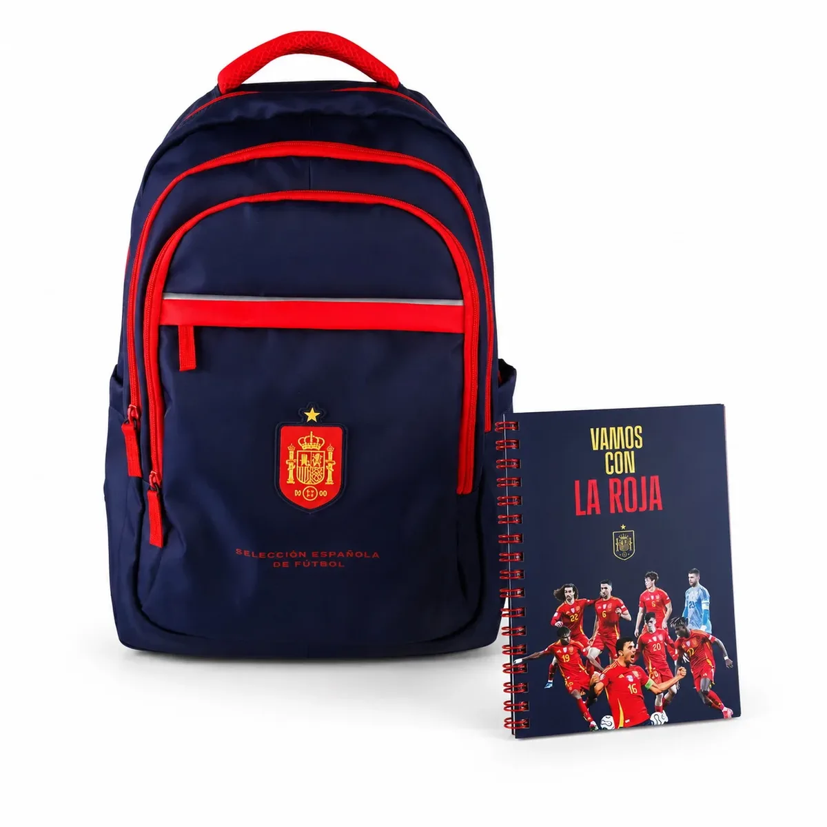 sac à dos scolaire la roja de l'équipe nationale de football espagnole "la roja", produit officiel sous licence. sac à dos de football de l'équipe nationale 43x30x18cm rouge et bleu marine avec compartiments.