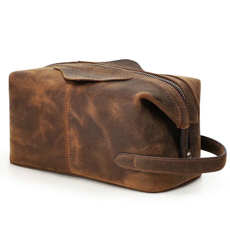 trousse toilette cuir vache texture rugueuse marron vieilli fermeture éclair poche intérieure grande capacité usage voyage