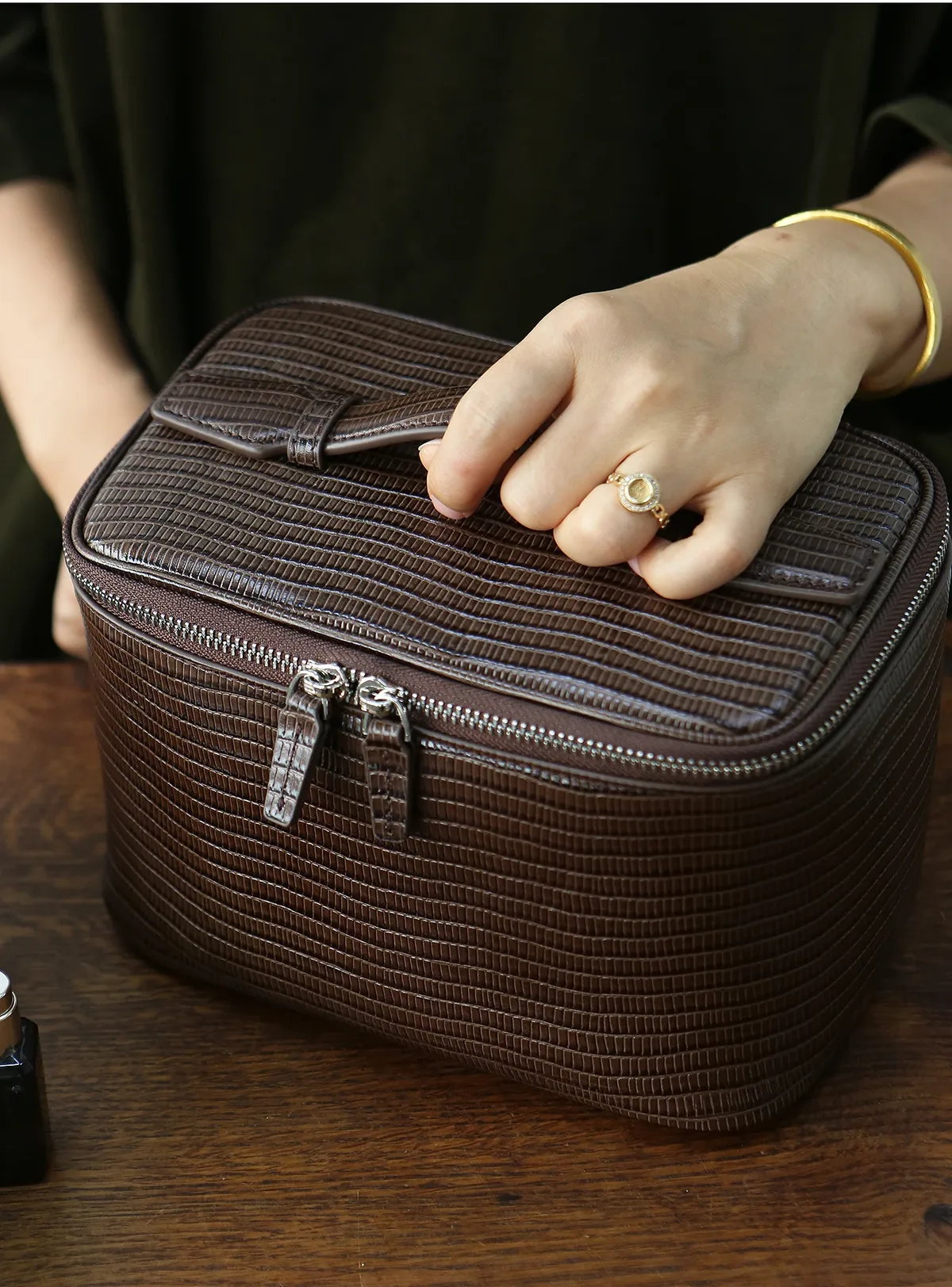 sac de maquillage en cuir de vachette à motif lézard, grande capacité, sac de toilette de voyage, cuir véritable, sac cosmétique portable pour femmes
