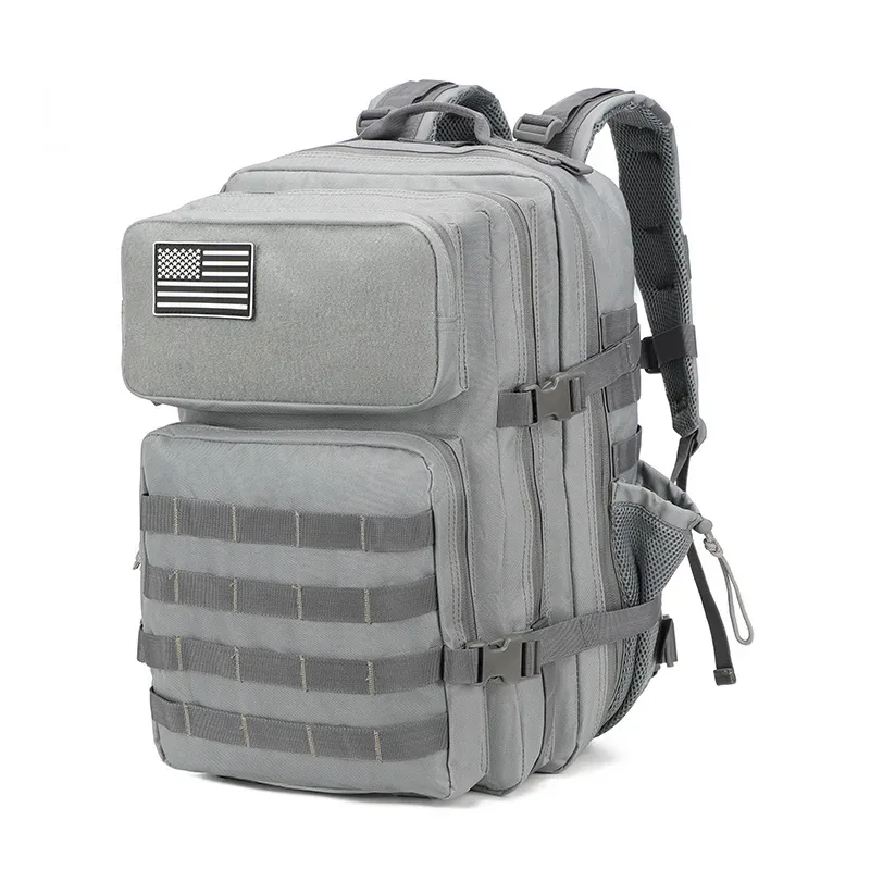 sac dos polyester noir motif bandes verticales poches ouvertes poche intérieure zippée bandoulière arquée escalade camping randonnée