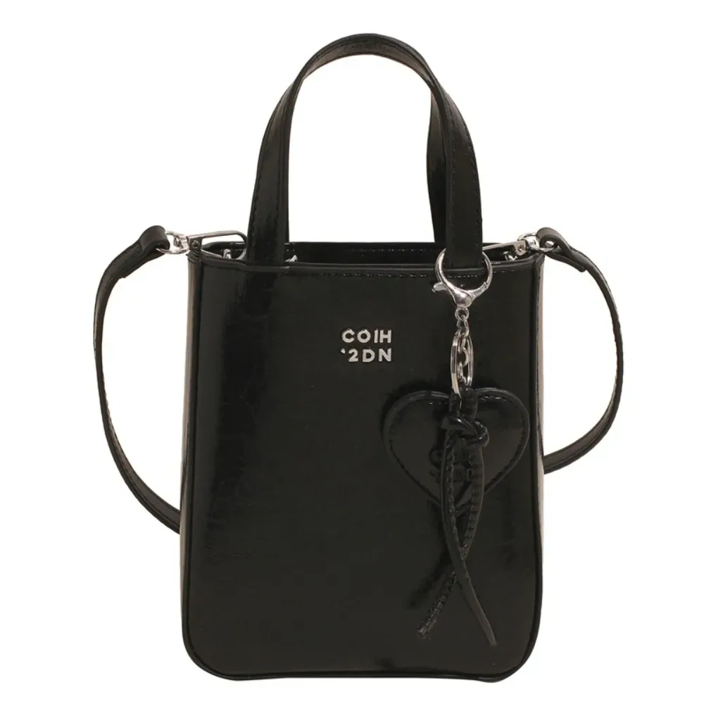 sac à bandoulière en cuir pu pour femmes, petit sac carré chic et polyvalent avec pendentif porte-clés d'amour, sacs à bandoulière de haute qualité