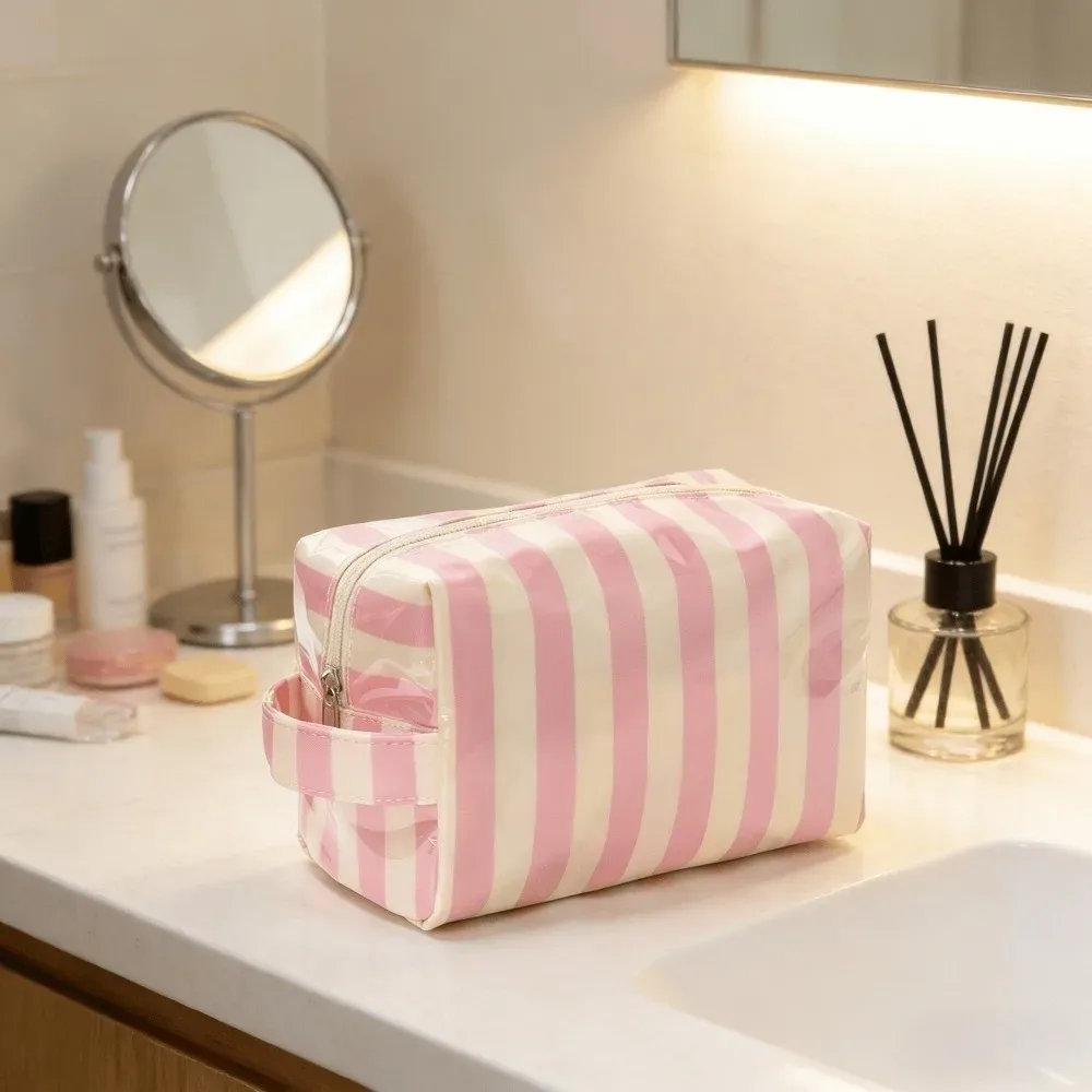 trousse de toilette imperméable rayée grande capacité rose en pvc – organisateur de maquillage portable simple pour voyage – sac de rangement cosmétique pour femme