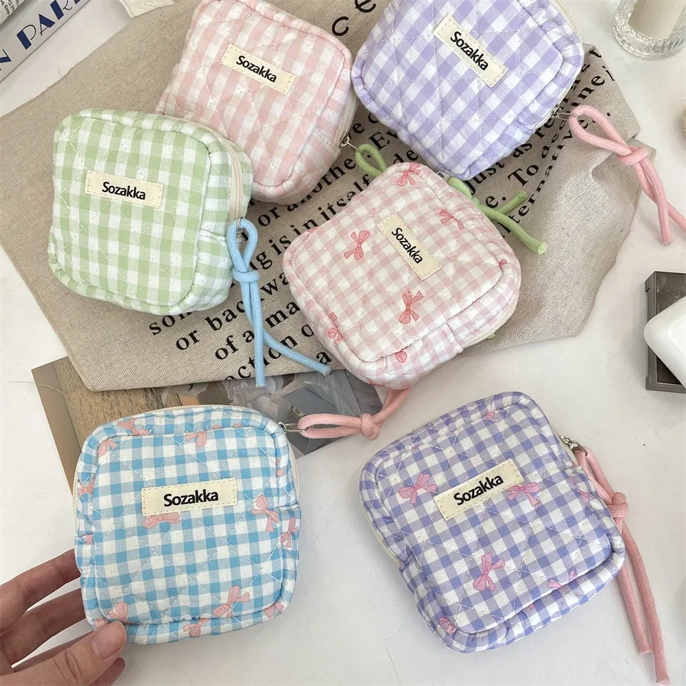 mini sac cosmétique carré à carreaux mignon pour femmes, écouteurs portables, rouge à lèvres, serviettes hygiéniques, stockage de poudres, petits sacs de maquillage à fermeture éclair