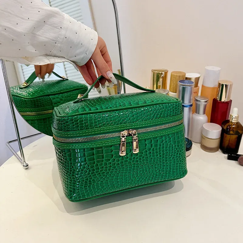 sac de maquillage à grande capacité à motif crocodile, sac de rangement cosmétique pour homme et femme, trousse de toilette, style nordique, matériau pu