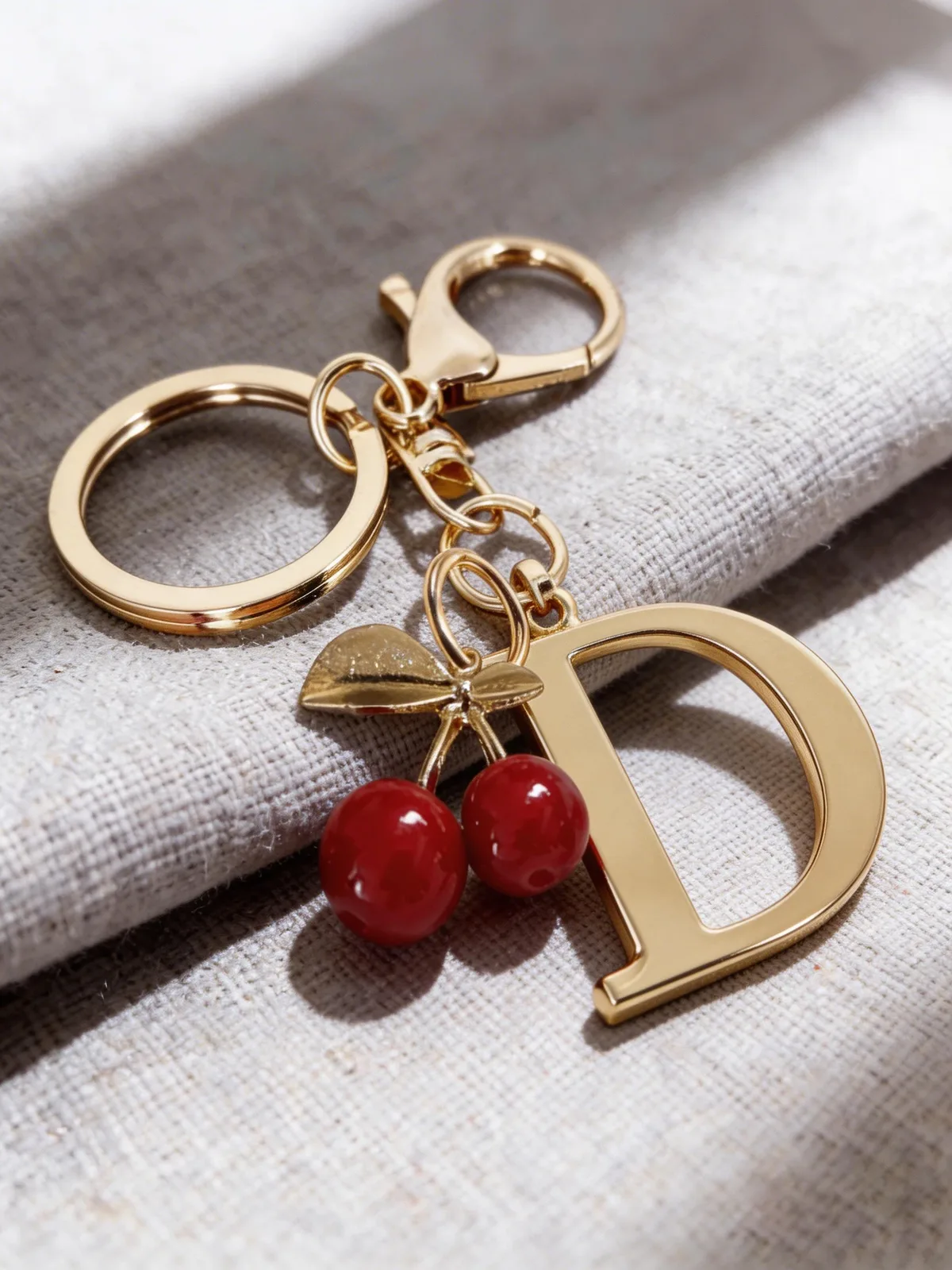 porte-clés élégant en or de qualité supérieure, pendentif 3d alphabet a-z, accessoire cœur rouge, anneau de porte-clés argenté tendance, pour sac/ordinateur portable