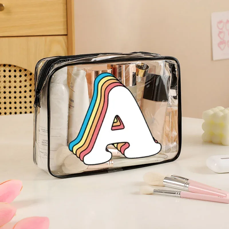 organisateur voyage cosmétiques pvc translucide poignée noire motif arcs-en-ciel lettre grande capacité format tonneau sac compression