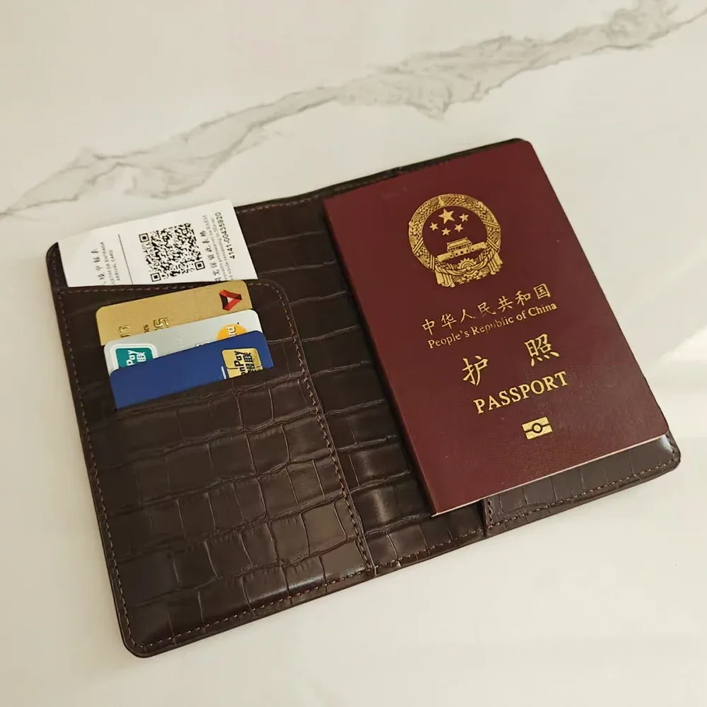 étiquette bagage plastique similicuir motif crocodile rose marron voyage business cadeau personalisation boîte présent