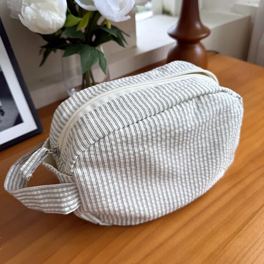 sac à cosmétiques en toile rayée, grande capacité, pochette de rangement pour articles de toilette de voyage en plein air, sac de rangement de voyage portable, 1 pièce