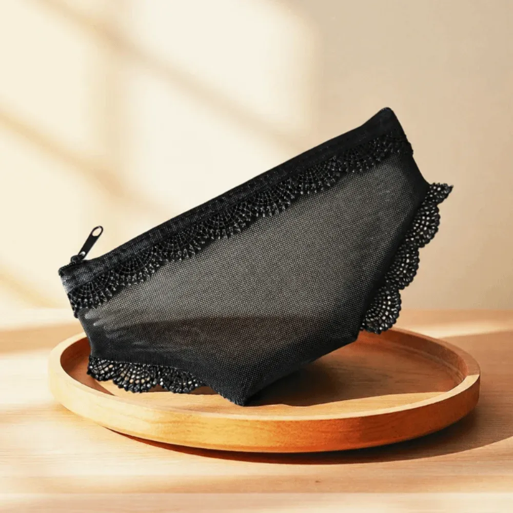 pochette de rangement cosmétique unique en forme de slip, en dentelle et maille, motif cœur, style y2k, transparente, pour maquillage et articles de toilette, idéale pour le voyage