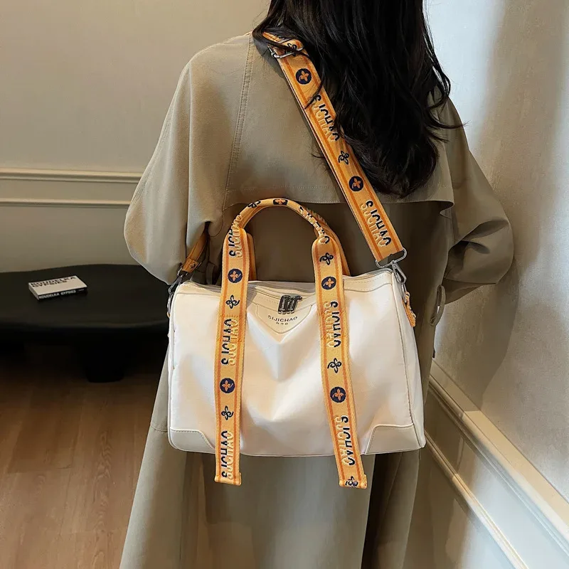 sac voyage nylon blanc violet gris bandoulière poignée supérieure motifs lettres s u voyage business capacité 20 35l