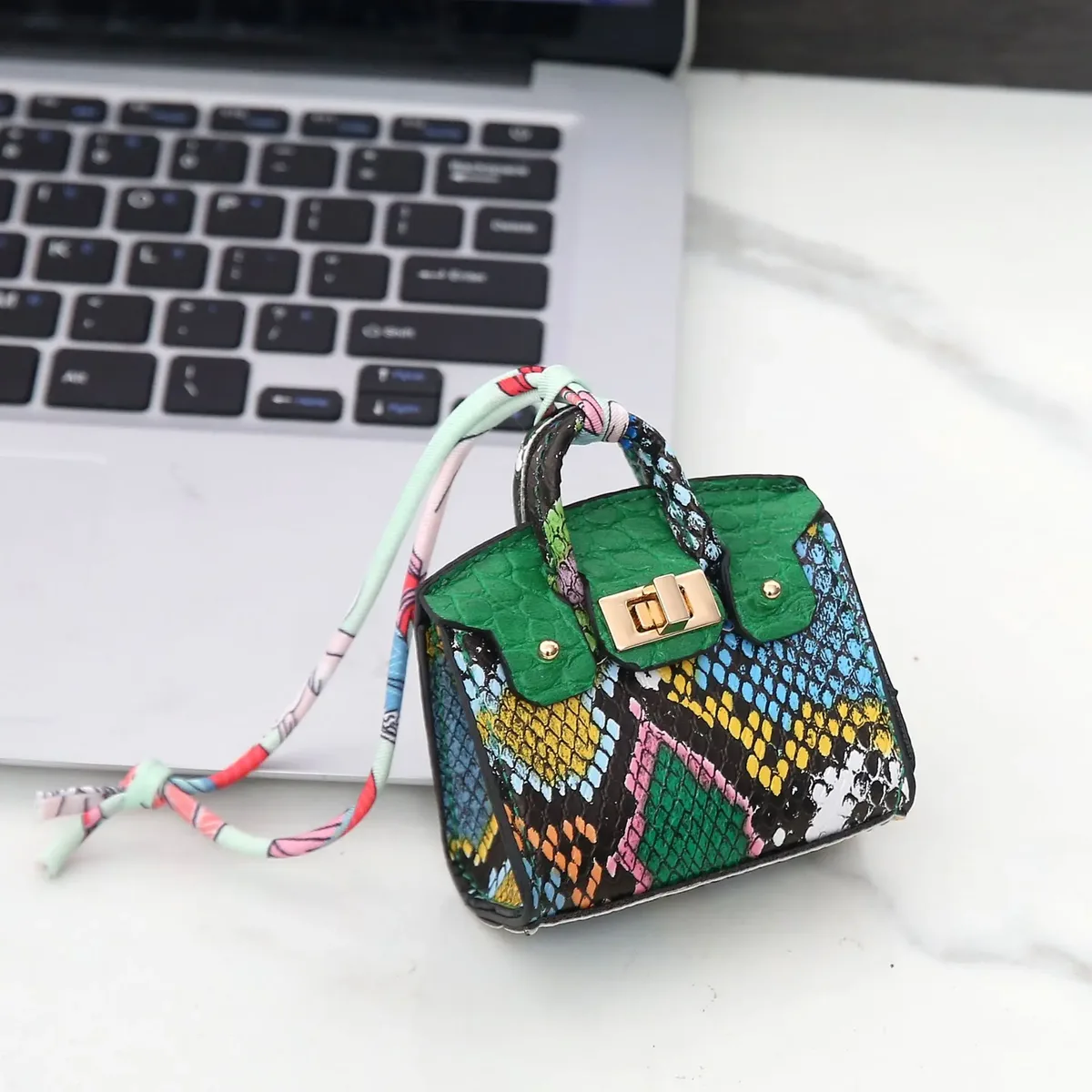 nouveau sac mini maison mignonne 2026, ornement suspendu tendance, sac de rangement multifonctionnel pour clés et écouteurs