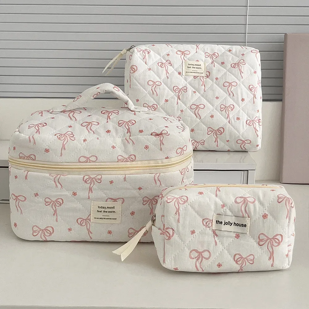 Sac de maquillage matelassé avec nœud papillon pour femmes, fourre-tout Portable, pochette de rangement de cosmétiques et de toilette, sac à main à fleurs avec fermeture éclair, vente en gros