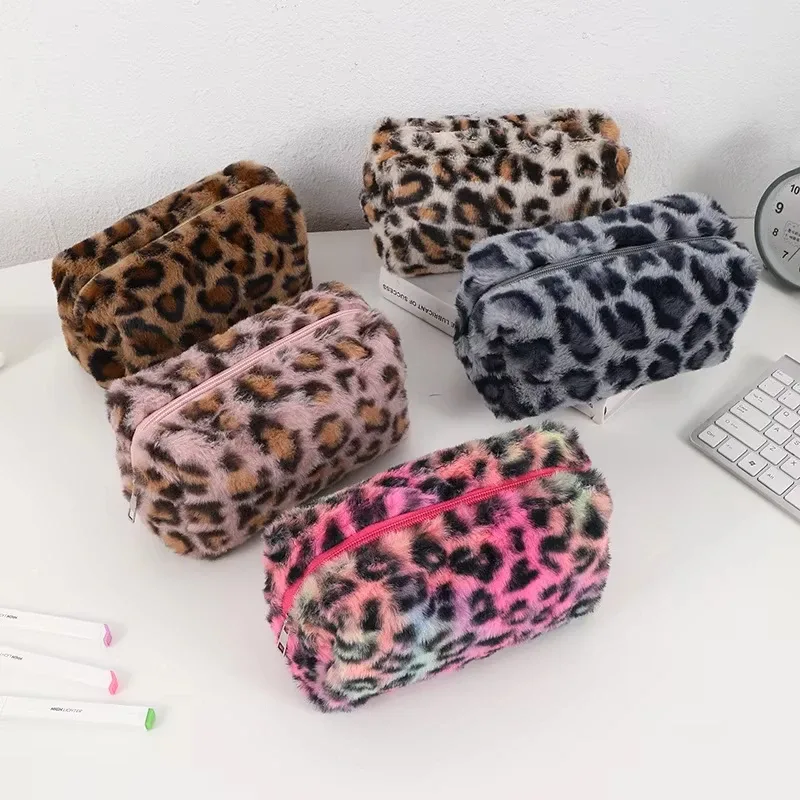 pochette de maquillage en peluche à imprimé léopard, sac de toilette portable pour voyage, sac cosmétique doux et duveteux, trousse à crayons multi-usage pour filles