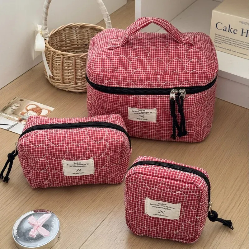 sacs à cosmétiques matelassés à carreaux en forme de cœur pour femmes, trousse de maquillage de grande capacité, sac de rangement de voyage pour dames, sac à main décontracté pour filles, pochette
