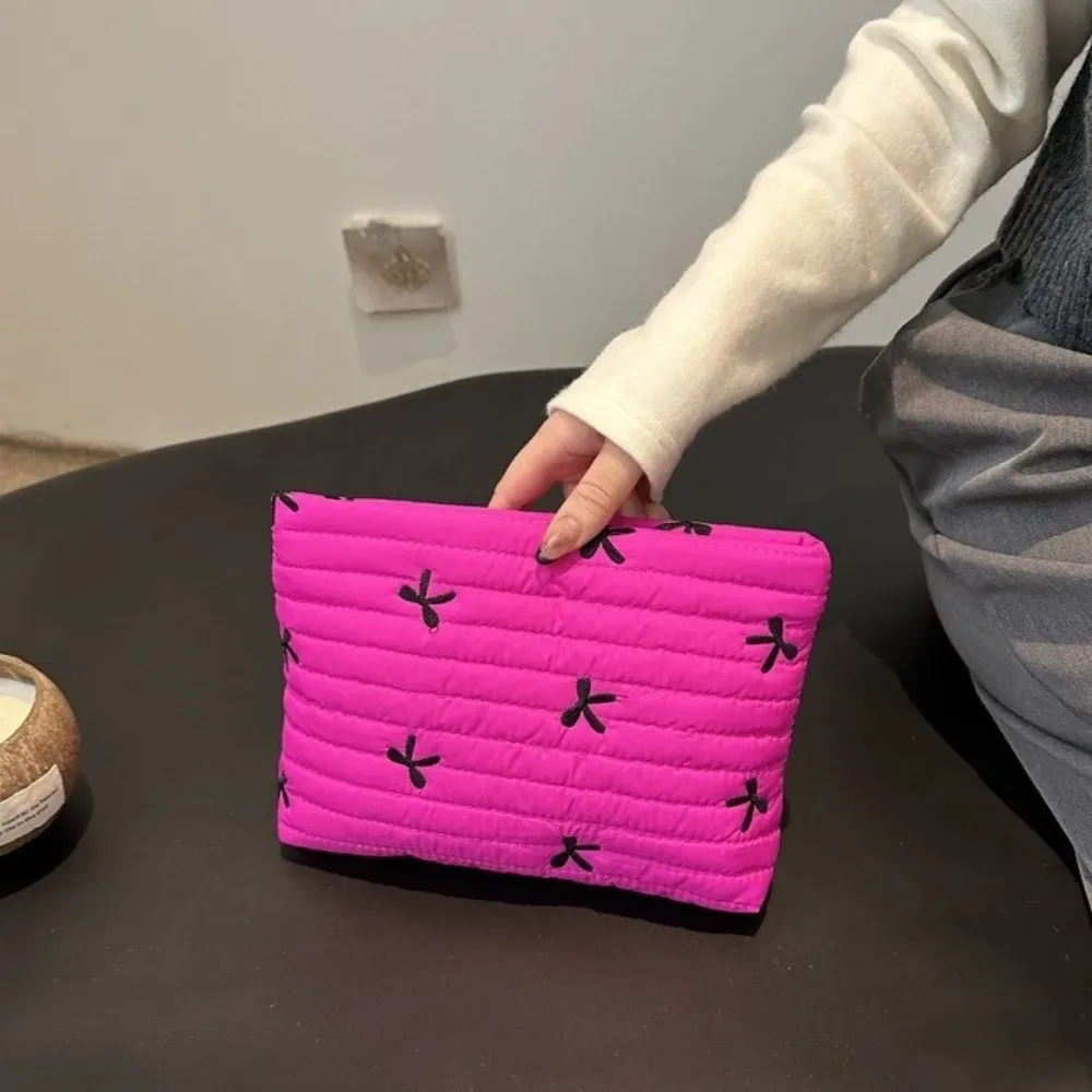 sac à cosmétiques brodé avec nœud, sac de toilette multifonctionnel de grande capacité avec fermeture éclair, sac de rangement pour serviettes hygiéniques en polyester pour femmes
