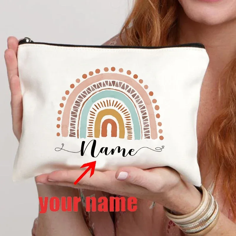 trousse de maquillage avec nom personnalisé pour enseignant arc-en-ciel, cadeau de remise de diplôme personnalisé pour enseignants, trousse à crayons, cadeau de rentrée scolaire, bourse pour femmes