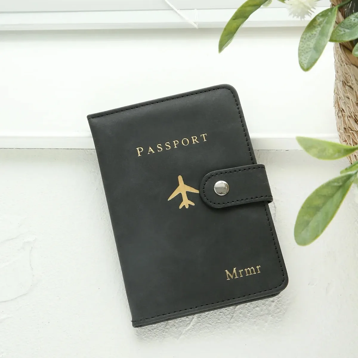 housse de passeport personnalisée avec texte doré, portefeuille chic à boucle pour homme et femme, estampage à chaud du nom, porte-passeport pour les voyages