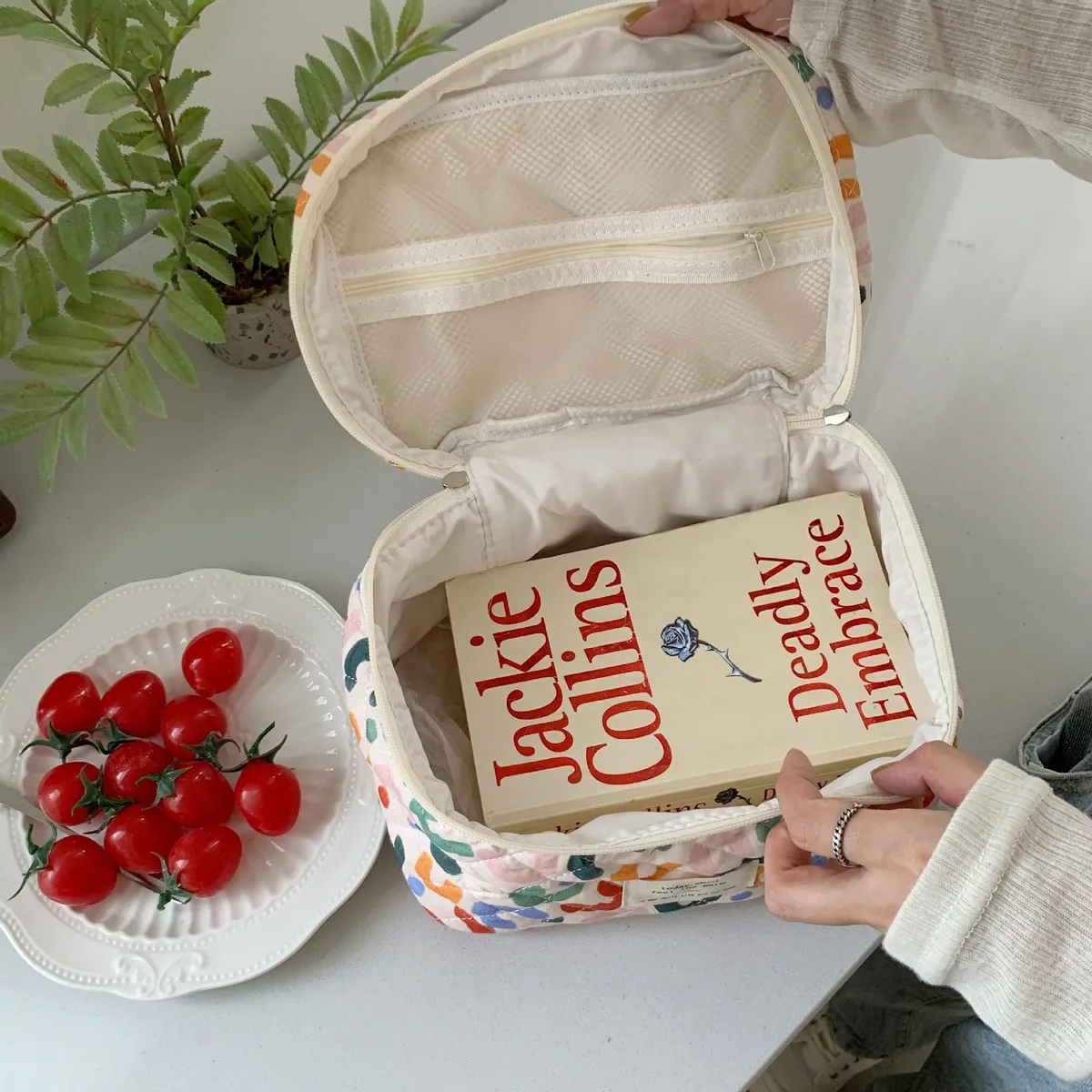 sac de maquillage en coton matelassé pour femmes, mignon, organisateur de cosmétiques à fermeture éclair, pochette essentielle de voyage, sac à main en forme de boîte, trousse de toilette pour dames