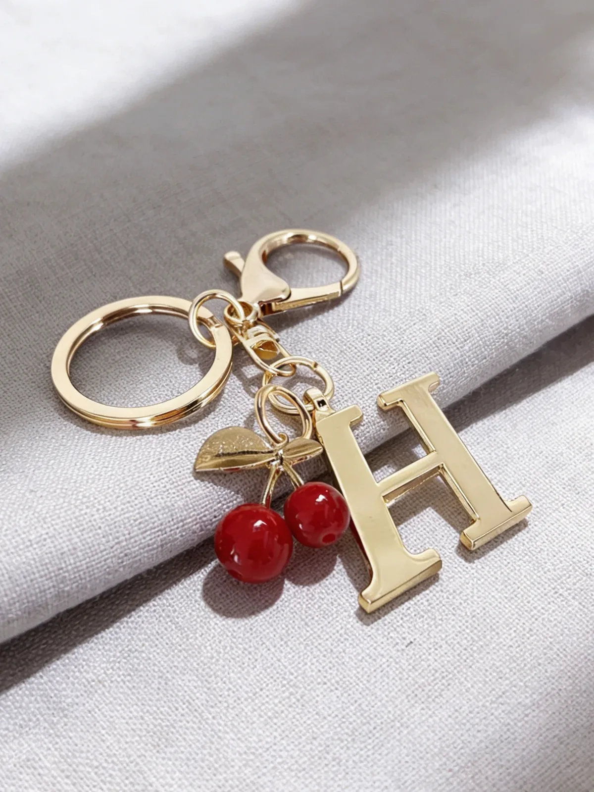 porte-clés élégant en or de qualité supérieure, pendentif 3d alphabet a-z, accessoire cœur rouge, anneau de porte-clés argenté tendance, pour sac/ordinateur portable