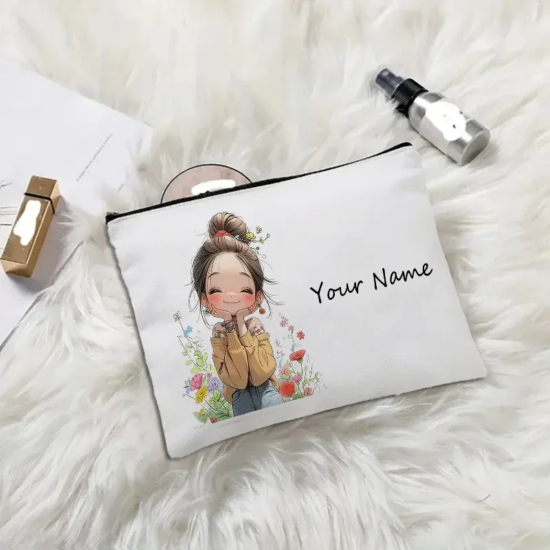 trousse de maquillage personnalisée en toile avec nom, pochette cosmétique imprimée fille cartoon, organisateur de voyage personnalisé à fermeture éclair pour femme, idéal cadeau