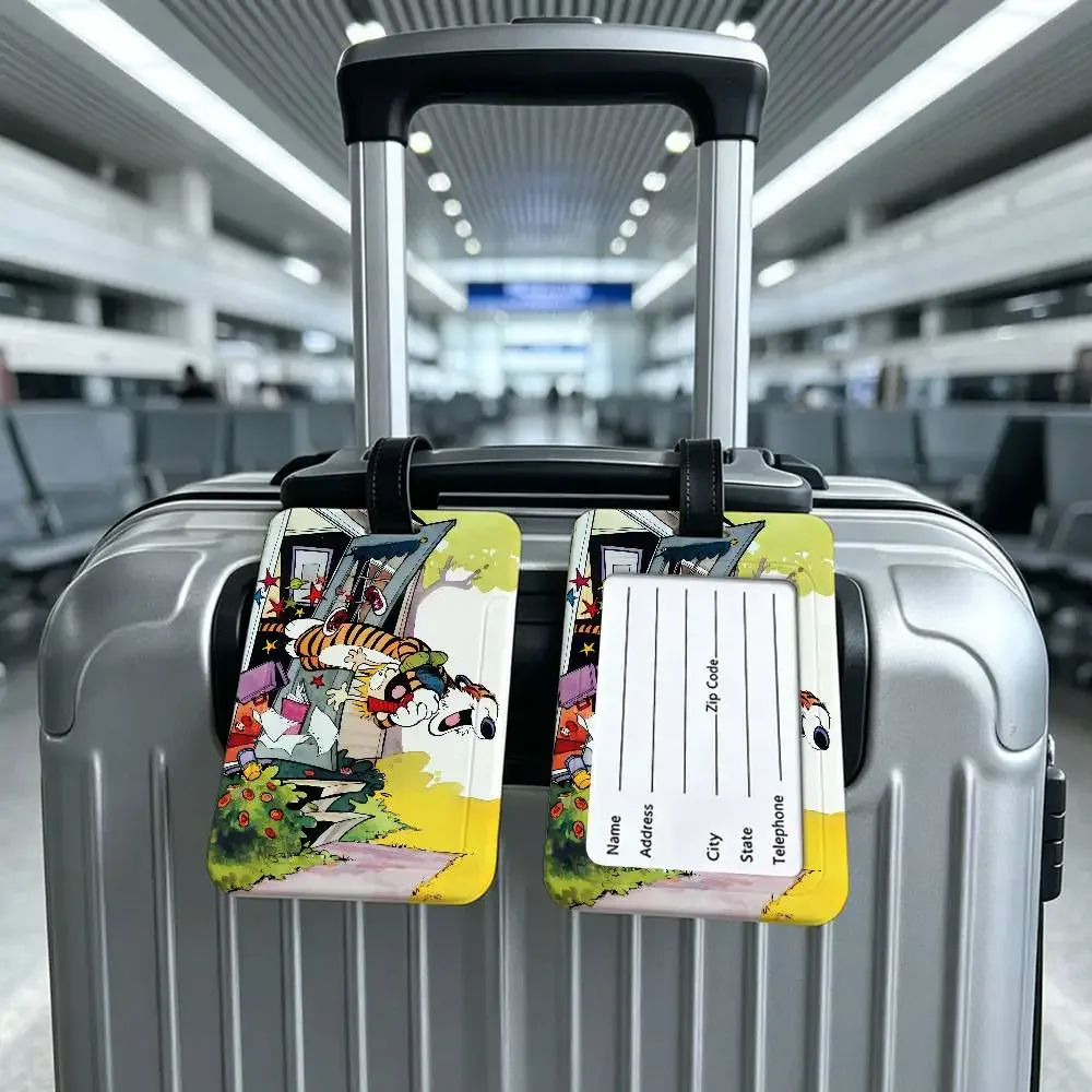 étiquette bagage plastique pvc bleu blanc fond jaune bande dessin animée rectangle sangle lanière anti perdure information carte fournie identification voyage ecole utilisation jour