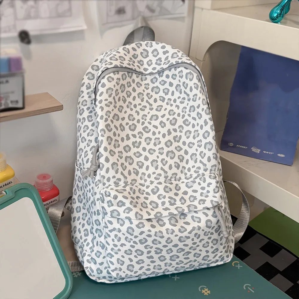 sac à dos imprimé léopard, sac à dos décontracté à motif léopard, multi-poches, en nylon souple, pour les promenades quotidiennes, les sorties du week-end, les sorties en ville