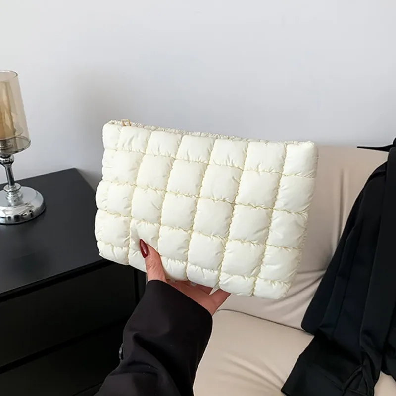 pochette de maquillage rembourrée et matelassée pour femmes, sac de rangement de maquillage bouffant, grand sac de rangement de cosmétiques, pochette à main, étui de beauté