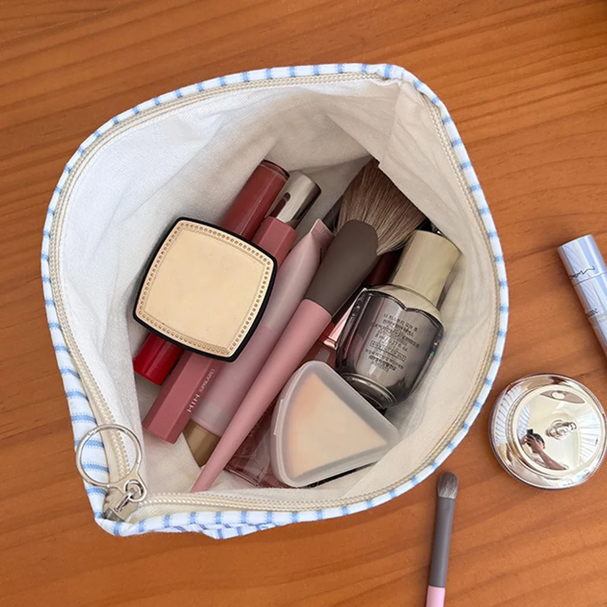 petite trousse de toilette à nœud papillon de grande capacité, sac de rangement cosmétique portable pour femmes, trousse de maquillage de voyage