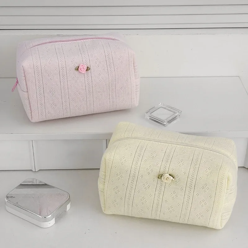 trousse de maquillage florale avec nœud en dentelle pour femmes, trousse de toilette de grande capacité, organisateur de cosmétiques de voyage, pochette portable coréenne mignonne pour femmes